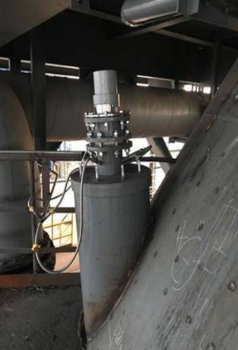 高溫雷達(dá)物位計(jì)現(xiàn)場圖片(圖1) 高溫雷達(dá)物位計(jì)現(xiàn)場圖片(圖1)