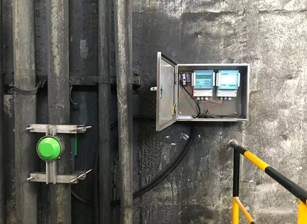 Na-22放射性儀表礦山充填管道密度測(cè)量現(xiàn)場(chǎng)(圖2) Na-22放射性儀表礦山充填管道密度測(cè)量現(xiàn)場(chǎng)(圖2)