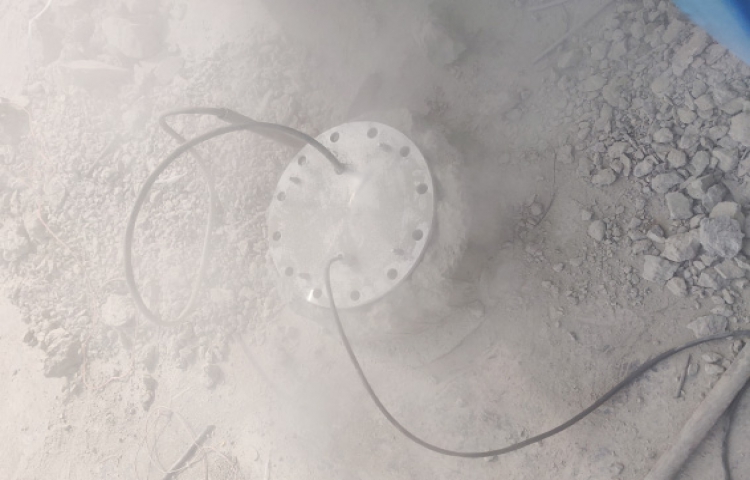 利馬克雷達(dá)物位計在水泥倉中的應(yīng)用案例