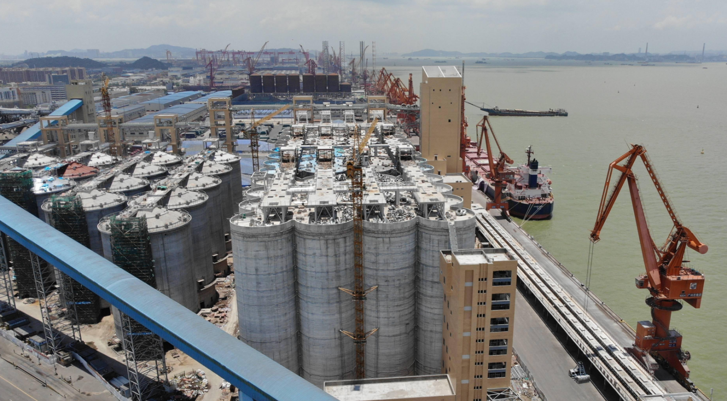 利馬克3D雷達物位掃描儀在廣州港南沙糧食筒倉和星倉的糧食庫存管理應(yīng)用(圖4) 利馬克3D雷達物位掃描儀在廣州港南沙糧食筒倉和星倉的糧食庫存管理應(yīng)用(圖4)